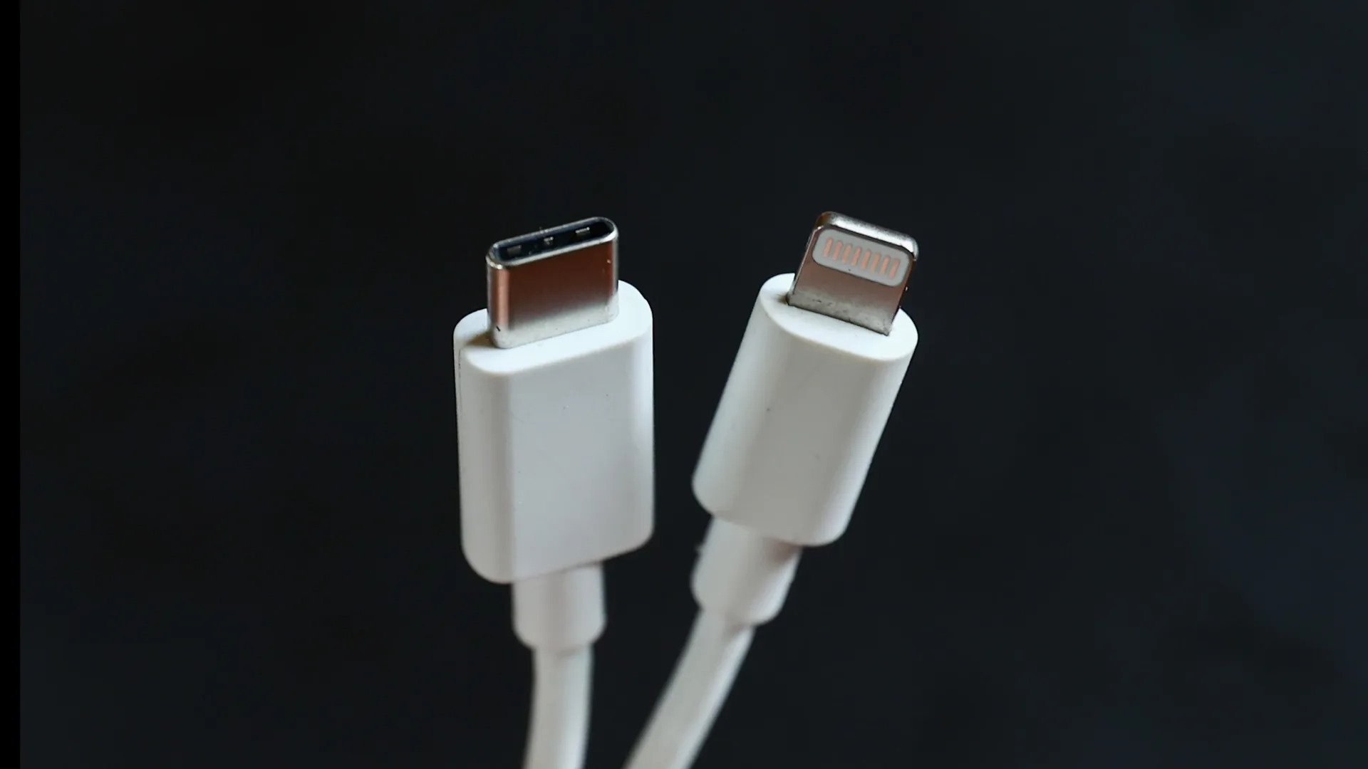 what is usb-c - an image showing a usb-c cable next to a lightning connector