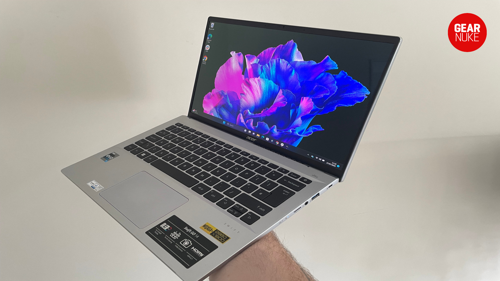 Acer Swift Go 14 review - image of the laptop from the side