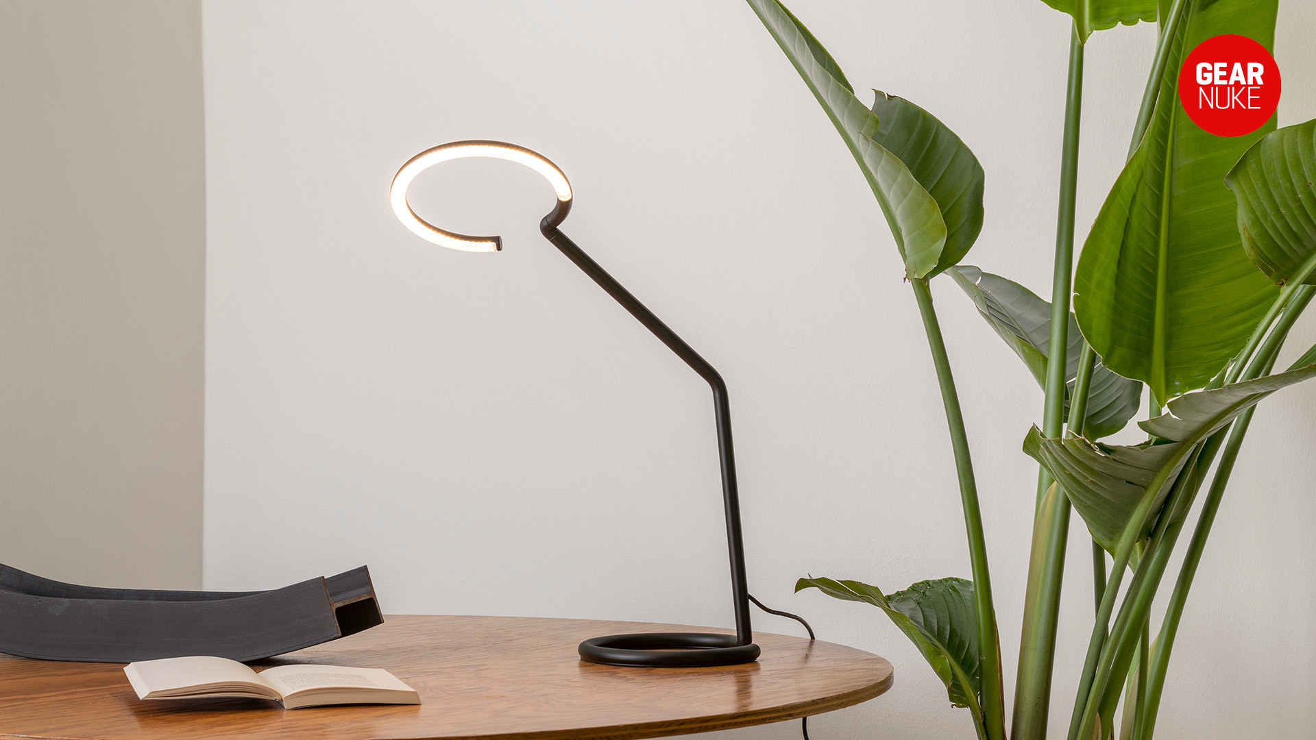 ring light alternatives - a desk light
